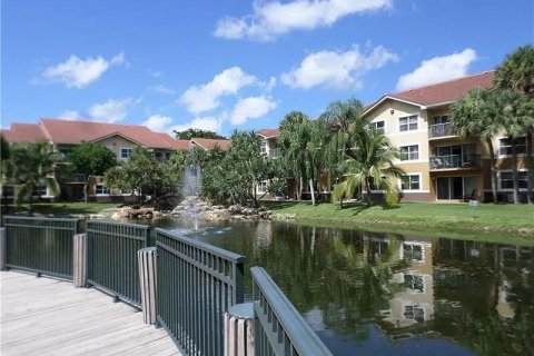 Condo in Coral Springs, Florida, 2 bedrooms  № 1135323 - photo 9