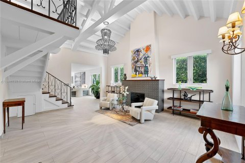 Casa en venta en Miami Beach, Florida, 4 dormitorios, 398.27 m2 № 1389563 - foto 11