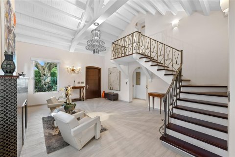 Casa en venta en Miami Beach, Florida, 4 dormitorios, 398.27 m2 № 1389563 - foto 13