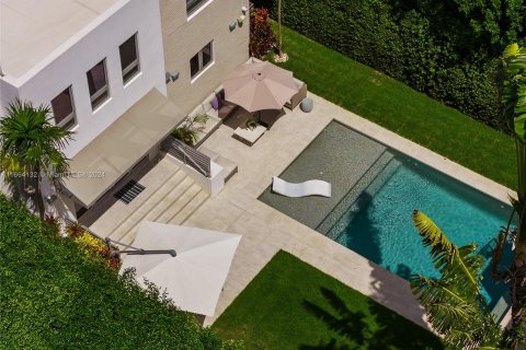 Casa en venta en Miami Beach, Florida, 4 dormitorios, 398.27 m2 № 1389563 - foto 9