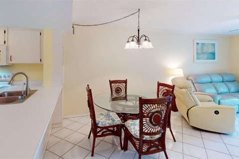 Condo in Punta Gorda, Florida, 2 bedrooms  № 1169563 - photo 17