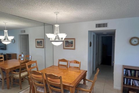 Condo in Boynton Beach, Florida, 2 bedrooms  № 1146652 - photo 21