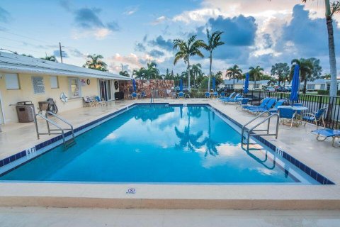 Copropriété à vendre à Boynton Beach, Floride: 2 chambres, 94.85 m2 № 1146652 - photo 7