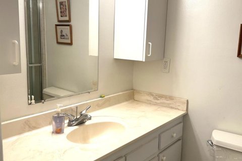 Condo in Boynton Beach, Florida, 2 bedrooms  № 1146652 - photo 15