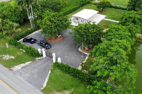 Villa ou maison à vendre à Homestead, Floride: 3 chambres, 84.73 m2 № 681840 - photo 4