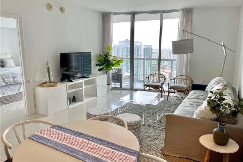 Condominio en venta en Miami, Florida, 1 dormitorio, 75.81 m2 № 1378896 - foto 2