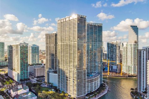 Condo in Miami, Florida, 1 bedroom  № 1378896 - photo 21