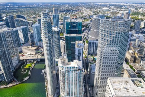 Condo in Miami, Florida, 1 bedroom  № 1378896 - photo 17