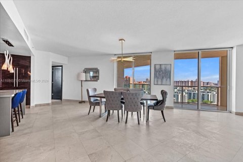 Copropriété à vendre à Sunny Isles Beach, Floride: 4 chambres, 270.44 m2 № 1206502 - photo 4