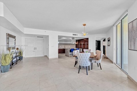 Condo in Sunny Isles Beach, Florida, 4 bedrooms  № 1206502 - photo 3