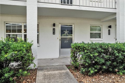 Condo in Zephyrhills, Florida, 1 bedroom  № 1193990 - photo 6