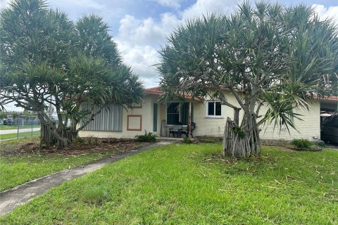 Casa en venta en Miami, Florida, 2 dormitorios, 119.19 m2 № 1367248 - foto 1