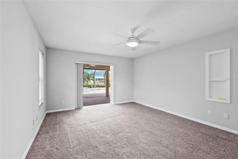 Casa en venta en Cape Coral, Florida, 3 dormitorios, 237.55 m2 № 800391 - foto 5