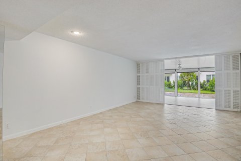 Touwnhouse à vendre à Lake Worth, Floride: 2 chambres, 100.33 m2 № 1230366 - photo 19