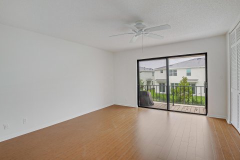 Townhouse in Lake Worth, Florida 2 bedrooms, 100.33 sq.m. № 1230366 - photo 7