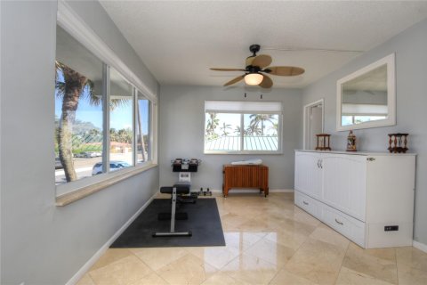 Copropriété à vendre à Hillsboro Beach, Floride: 2 chambres, 78.97 m2 № 1118506 - photo 13