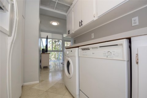 Condominio en venta en Hillsboro Beach, Florida, 2 dormitorios, 78.97 m2 № 1118506 - foto 19