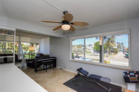 Condo in Hillsboro Beach, Florida, 2 bedrooms  № 1118506 - photo 15