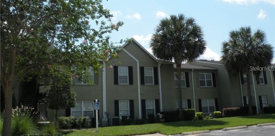 Condominio en Orlando, Florida, 2 dormitorios  № 933784