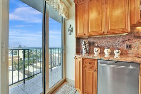 Condominio en venta en Hollywood, Florida, 1 dormitorio, 77.11 m2 № 1271983 - foto 15