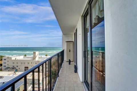 Condominio en venta en Hollywood, Florida, 1 dormitorio, 77.11 m2 № 1271983 - foto 20