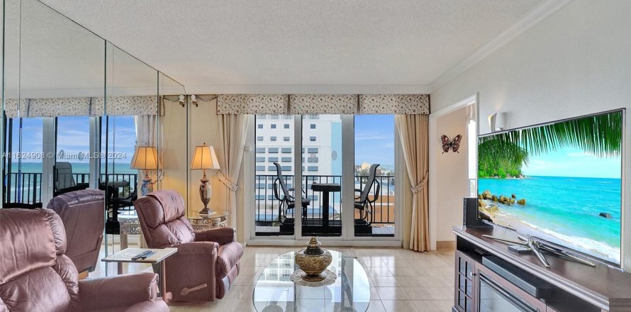 Condo in Hollywood, Florida, 1 bedroom  № 1271983