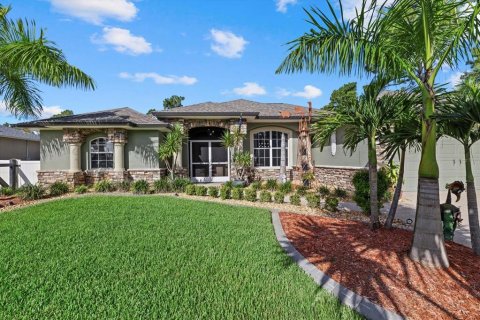 Villa ou maison à vendre à North Port, Floride: 2 chambres, 197.88 m2 № 1278617 - photo 5