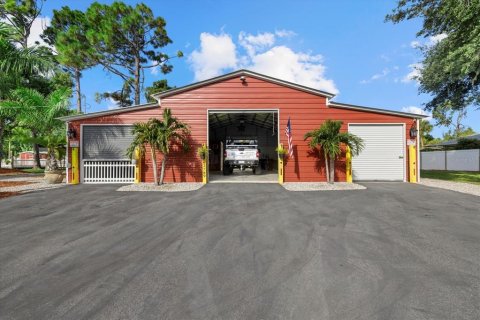 Villa ou maison à vendre à North Port, Floride: 2 chambres, 197.88 m2 № 1278617 - photo 6