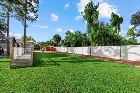 Villa ou maison à vendre à North Port, Floride: 2 chambres, 197.88 m2 № 1278617 - photo 9