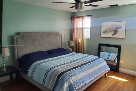 Casa en venta en Key Largo, Florida, 6 dormitorios, 223.52 m2 № 504018 - foto 30