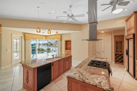 Villa ou maison à vendre à Punta Gorda, Floride: 3 chambres, 299.89 m2 № 1264917 - photo 3