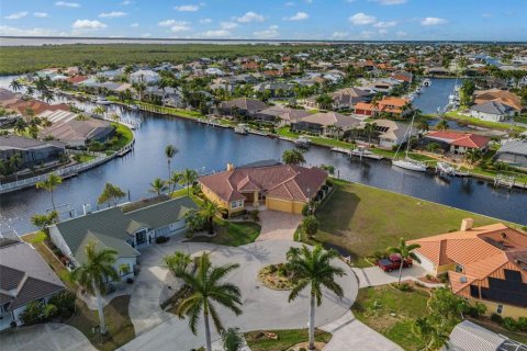 Villa ou maison à vendre à Punta Gorda, Floride: 3 chambres, 299.89 m2 № 1264917 - photo 2