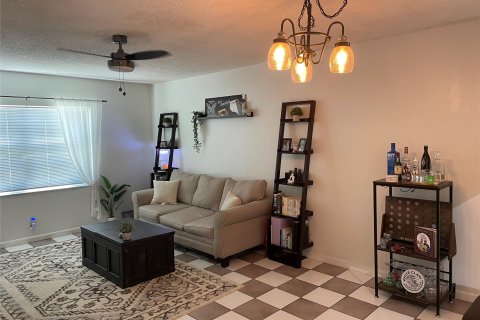 Condo in Hollywood, Florida, 1 bedroom  № 1104745 - photo 6