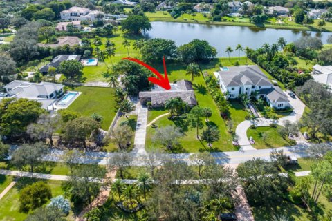 Villa ou maison à vendre à Palm Beach Gardens, Floride: 4 chambres, 311.69 m2 № 922362 - photo 2