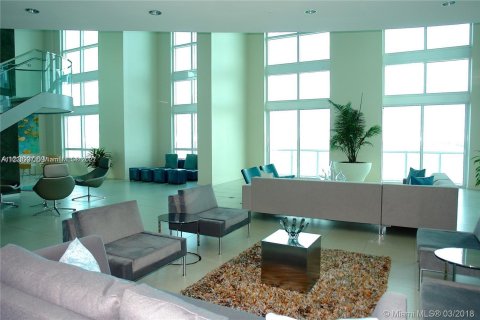 Condo in Miami, Florida, 2 bedrooms  № 12611 - photo 18