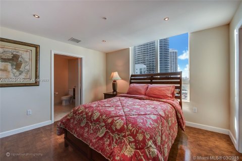 Купить кондоминиум в Майами, Флорида 2 спальни, 107.95м2, № 12611 - фото 11