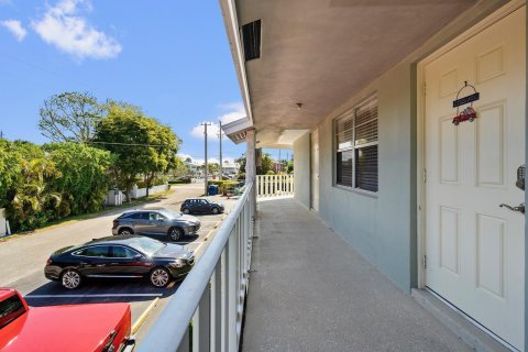 Condo in Ocean Ridge, Florida, 1 bedroom  № 1229198 - photo 29