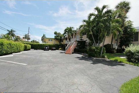 Condo in Fort Lauderdale, Florida, 1 bedroom  № 984274 - photo 2