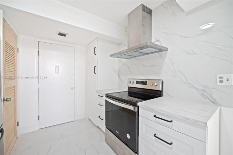 Copropriété à vendre à North Miami Beach, Floride: 2 chambres, 106.37 m2 № 1368758 - photo 22