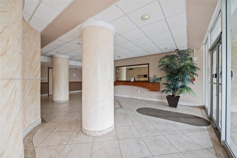 Copropriété à vendre à North Miami Beach, Floride: 2 chambres, 106.37 m2 № 1368758 - photo 7