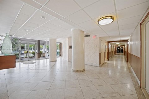 Copropriété à vendre à North Miami Beach, Floride: 2 chambres, 106.37 m2 № 1368758 - photo 6