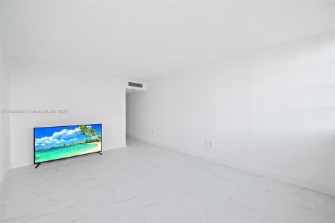 Condominio en venta en North Miami Beach, Florida, 2 dormitorios, 106.37 m2 № 1368758 - foto 25