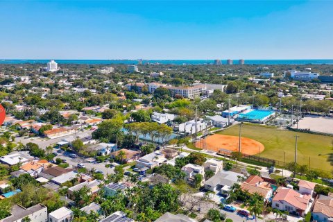 Villa ou maison à vendre à Miami, Floride: 3 chambres, 196.02 m2 № 1368850 - photo 4