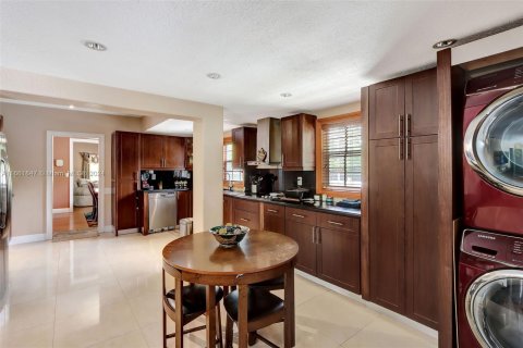 Casa en venta en Miami, Florida, 3 dormitorios, 196.02 m2 № 1368850 - foto 15