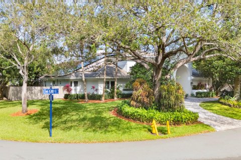 Casa en venta en Palmetto Bay, Florida, 5 dormitorios, 370.03 m2 № 940371 - foto 4