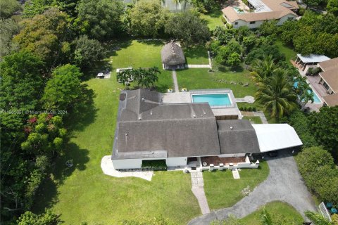 Villa ou maison à vendre à Miami, Floride: 5 chambres, 242.94 m2 № 1368982 - photo 7