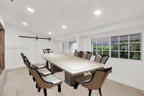 Villa ou maison à vendre à Miami, Floride: 4 chambres, 225.75 m2 № 1368887 - photo 6