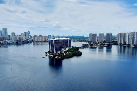 Condominio en venta en Aventura, Florida, 3 dormitorios, 157.38 m2 № 1368983 - foto 8