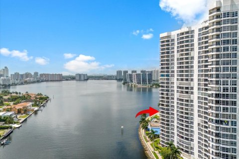 Condominio en venta en Aventura, Florida, 2 dormitorios, 125.7 m2 № 1399982 - foto 18