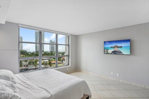 Condominio en venta en Aventura, Florida, 2 dormitorios, 125.7 m2 № 1399982 - foto 10